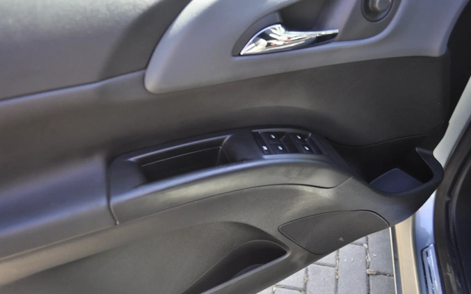 Opel Meriva cena 19000 przebieg: 220000, rok produkcji 2011 z Witkowo małe 137